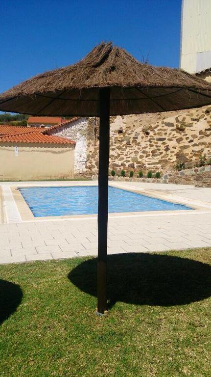 Hostal Alba Taruta Guadalupe  Esterno foto